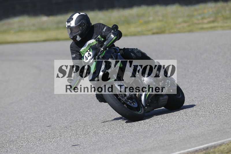 /01 02.04.2026 MAZ ADR/Gruppe gelb Gruppe gruen/44